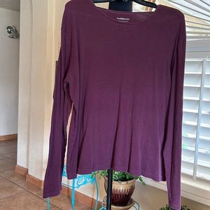 Wine color long sleeve knit top. Size XXL
